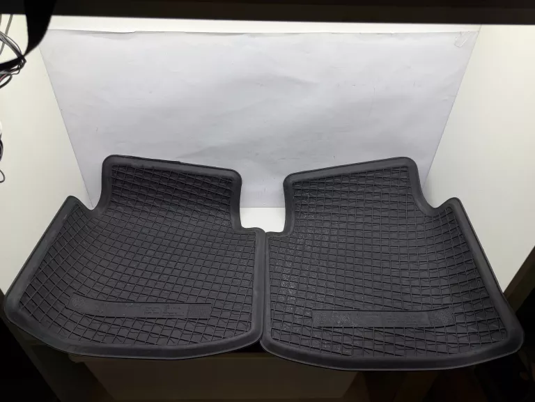 dywaniki-gumowe-vw-arteon-komplet-3g8-061-502-82v-plac-kosciuszki-20-wroclaw