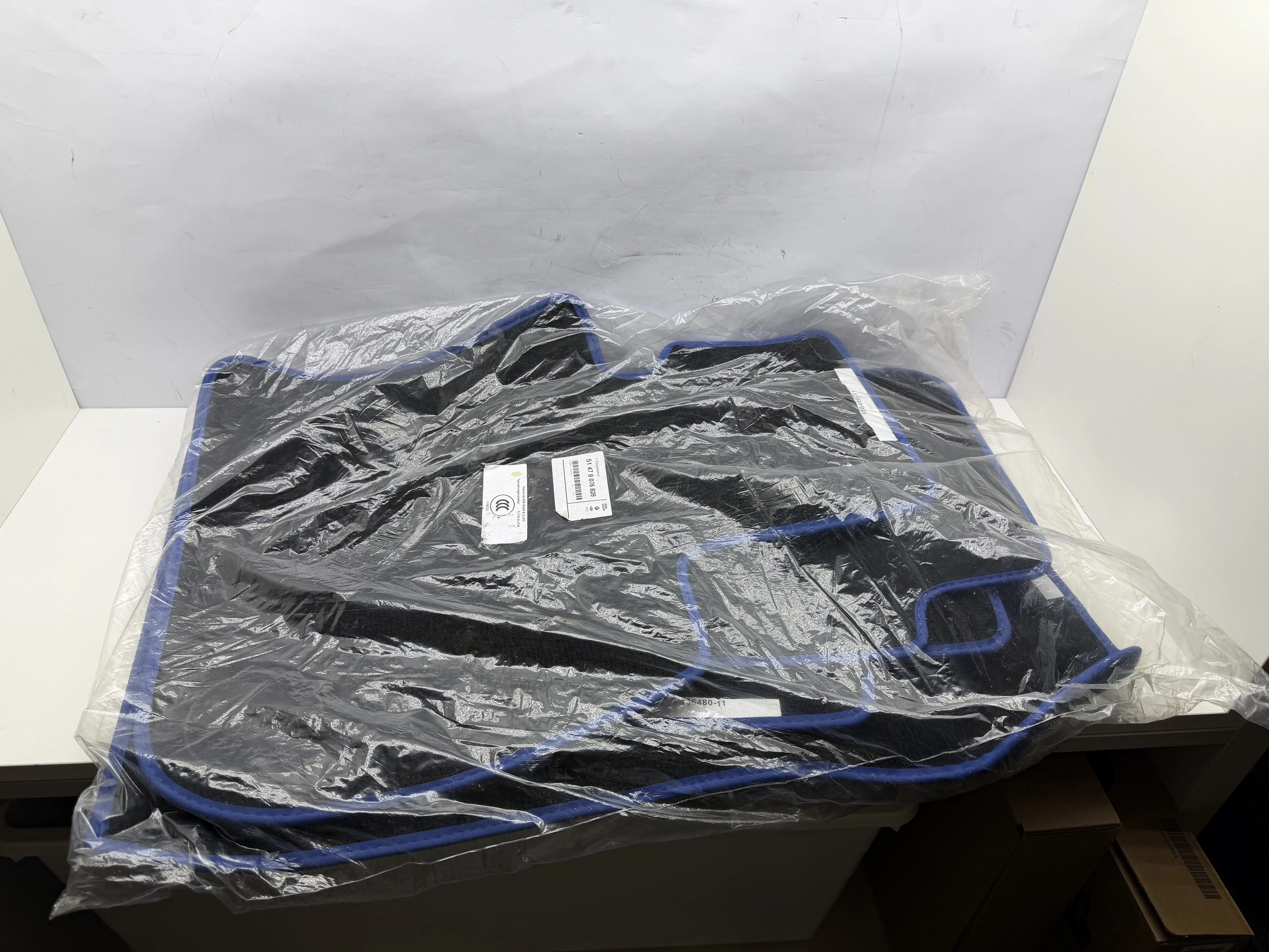 dywaniki-welurowe-bmw-x1-f48-x2-f39-m-pakiet-51478076828-oem-ean-gtin-8585053095972