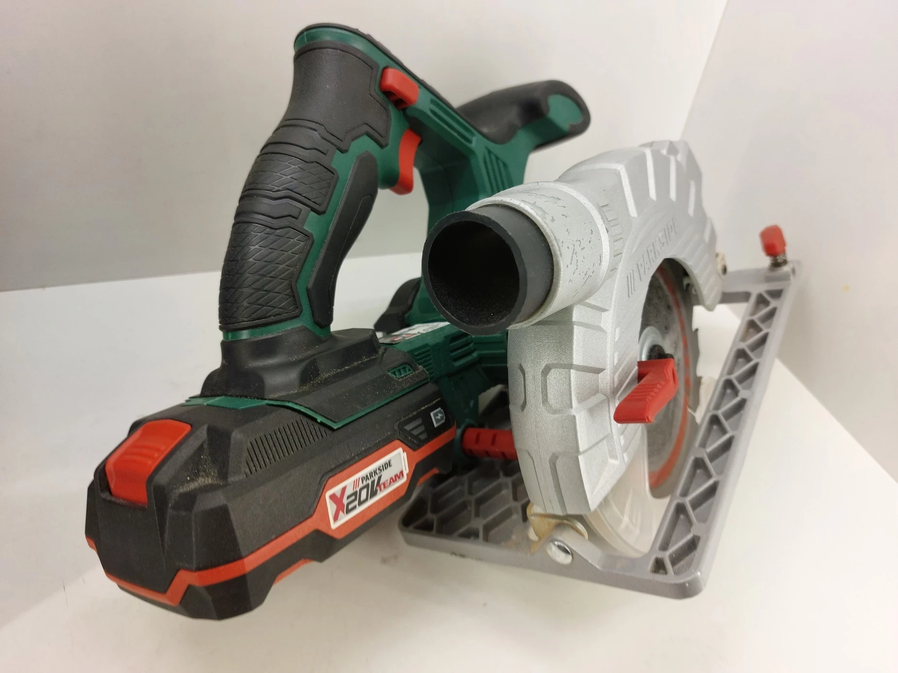 akumulatorowa-pilarka-tarczowa-20-v-phksa-20-li-c4-aku-lad-srednica-otworu-pily-1600