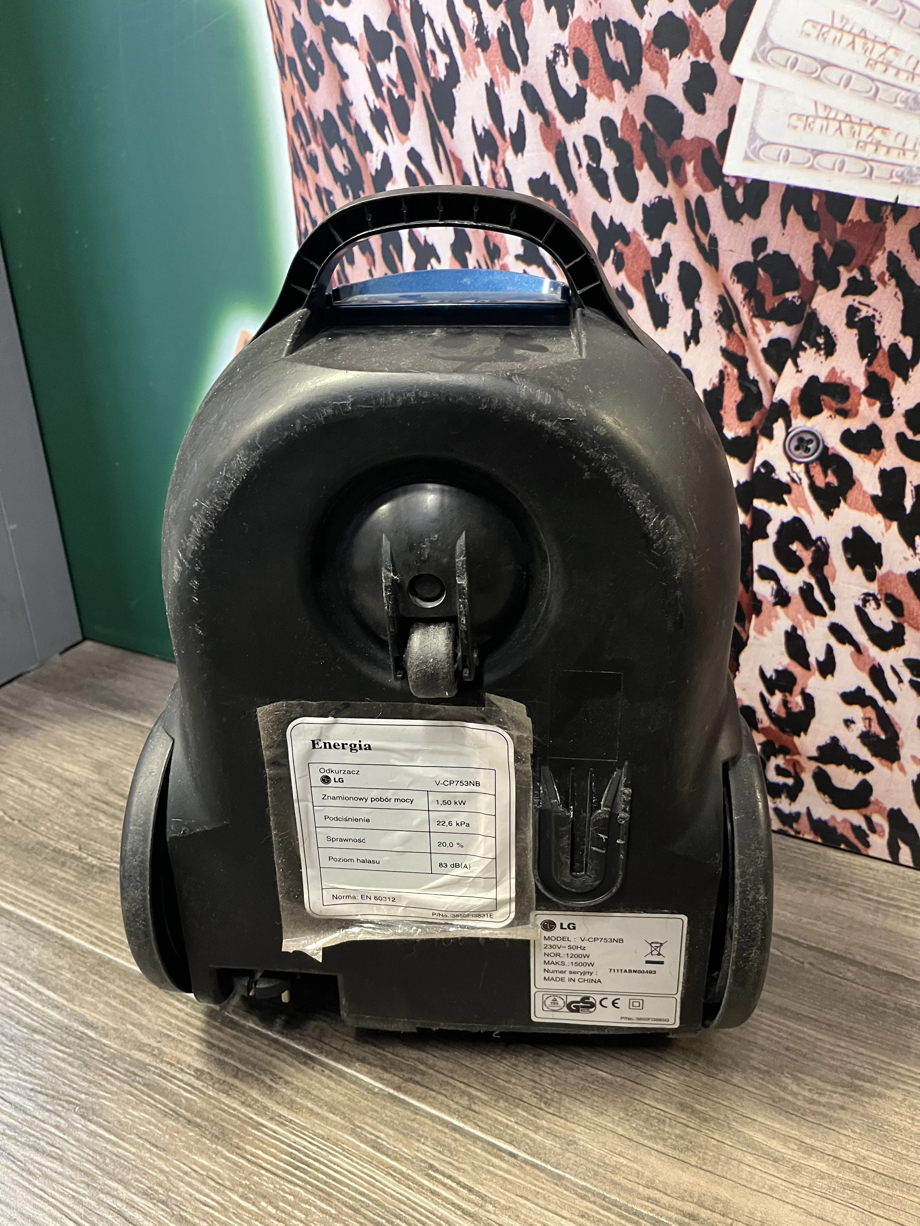 odkurzacz-lg-niebieski-turbo-z-1500w-stan-11323-2