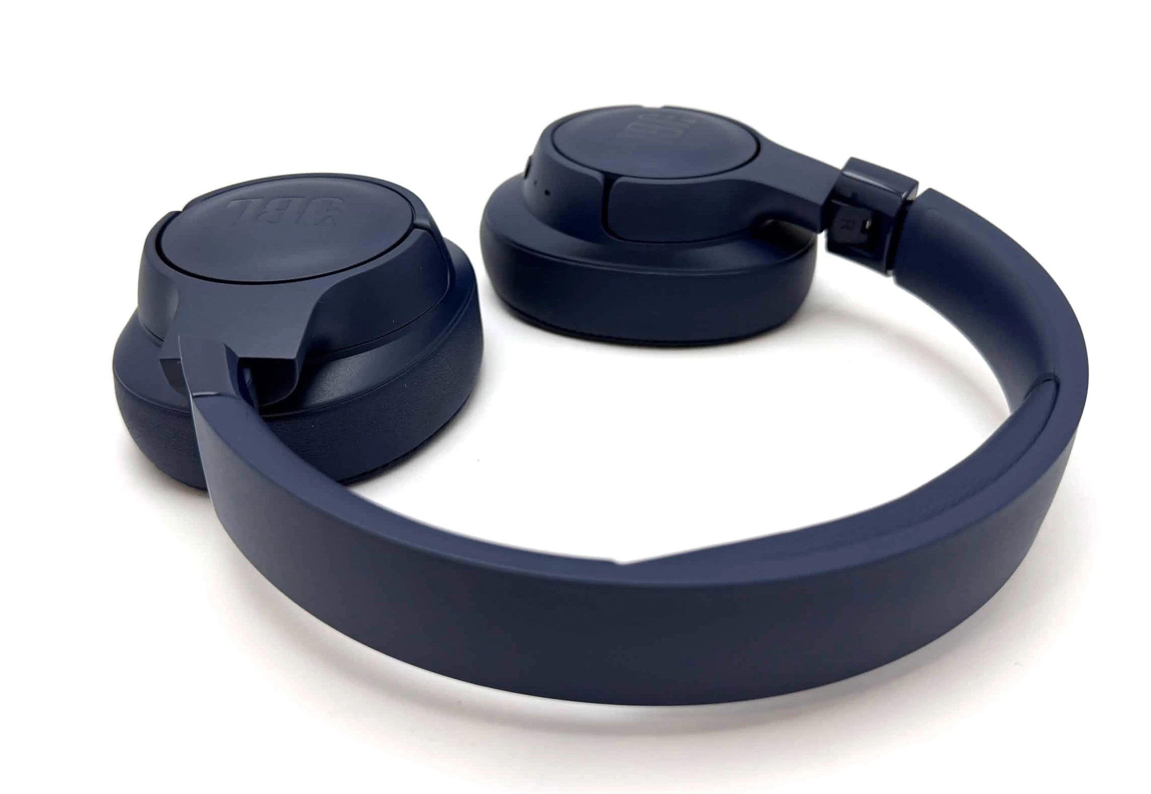 sluchawki-jbl-tune-720bt-stan-11323-2