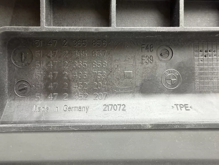 dywaniki-gumowe-bmw-x1-f48-x2-f39-komplet-numer-katalogowy-czesci-dywaniki-gumowe-wycieraczki-bmw-x2-f39-europa