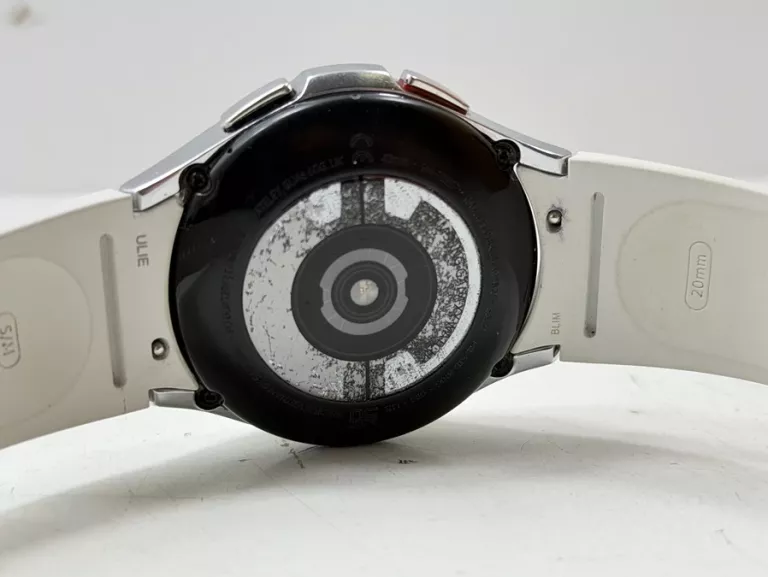 samsung-galaxy-watch-4-classic-model-249460-1680462