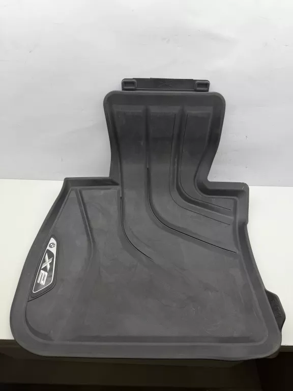 dywaniki-gumowe-bmw-x1-f48-x2-f39-komplet-stan-11323-2