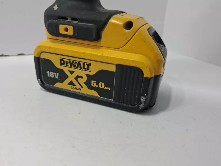 dewalt-dcl050d1-18v-latarka-lampa-akumulatorowa-led-xr-1000-kod-producenta-dcl050-xj