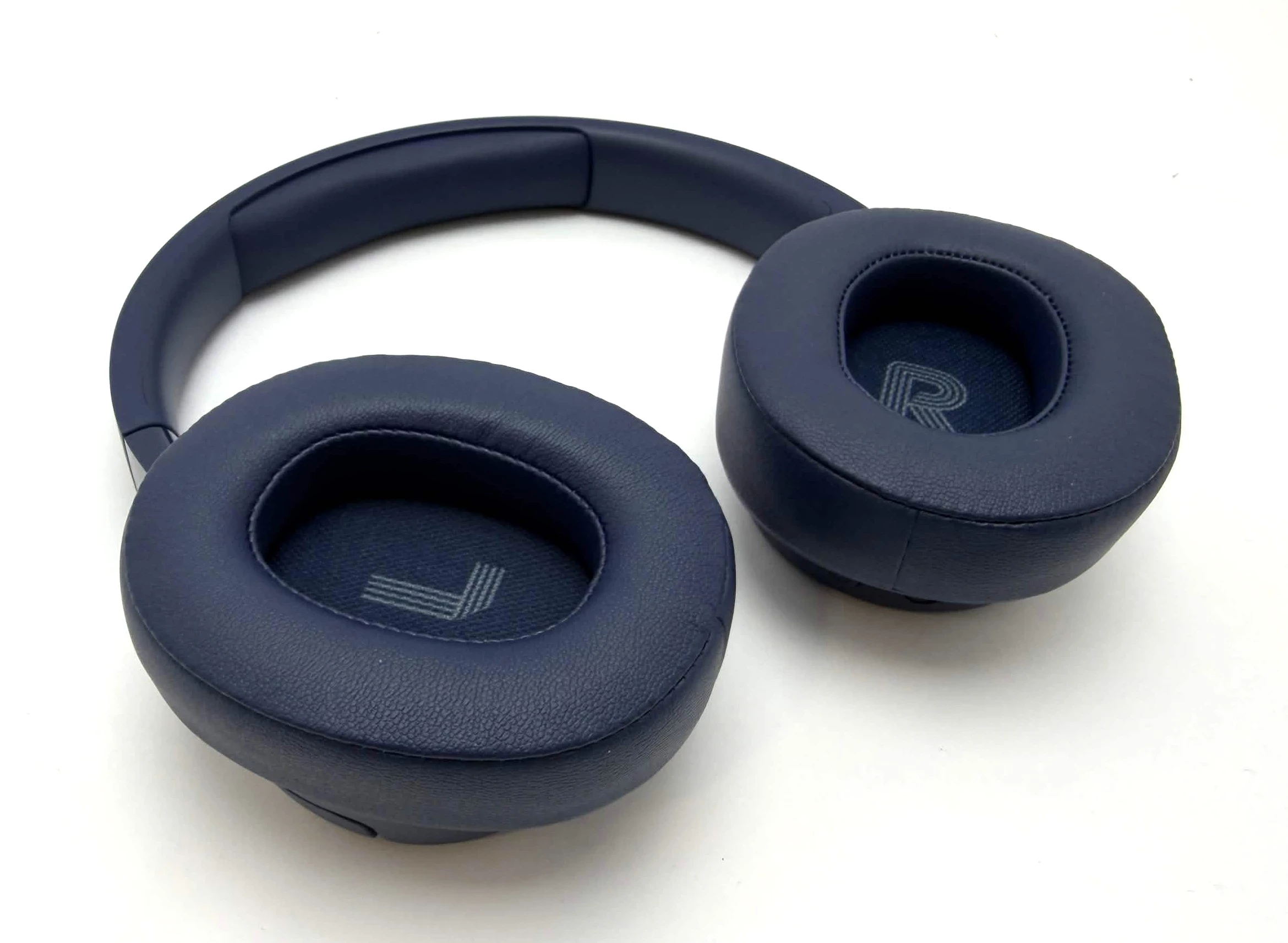 sluchawki-jbl-tune-720bt-kolor-dominujacy-129357-5