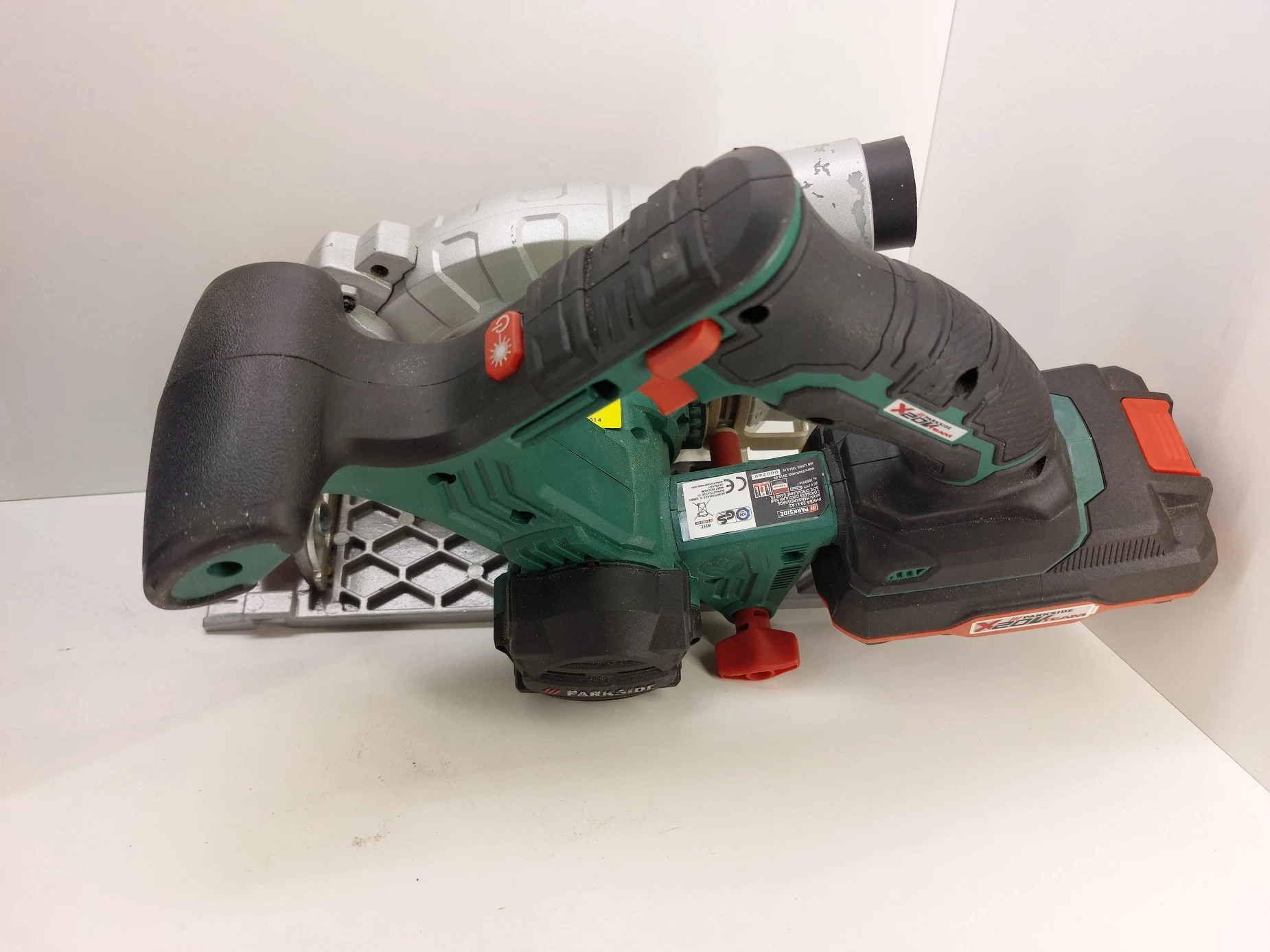 akumulatorowa-pilarka-tarczowa-20-v-phksa-20-li-c4-aku-lad-kod-producenta-phksa-20-li-a2