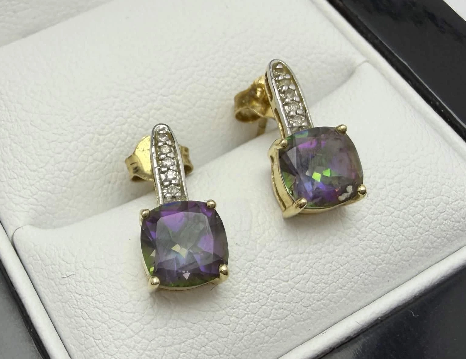 zlote-kolczyki-z-diamentami-i-mystic-topazem-585-182g-sw-katarzyny-4-torun