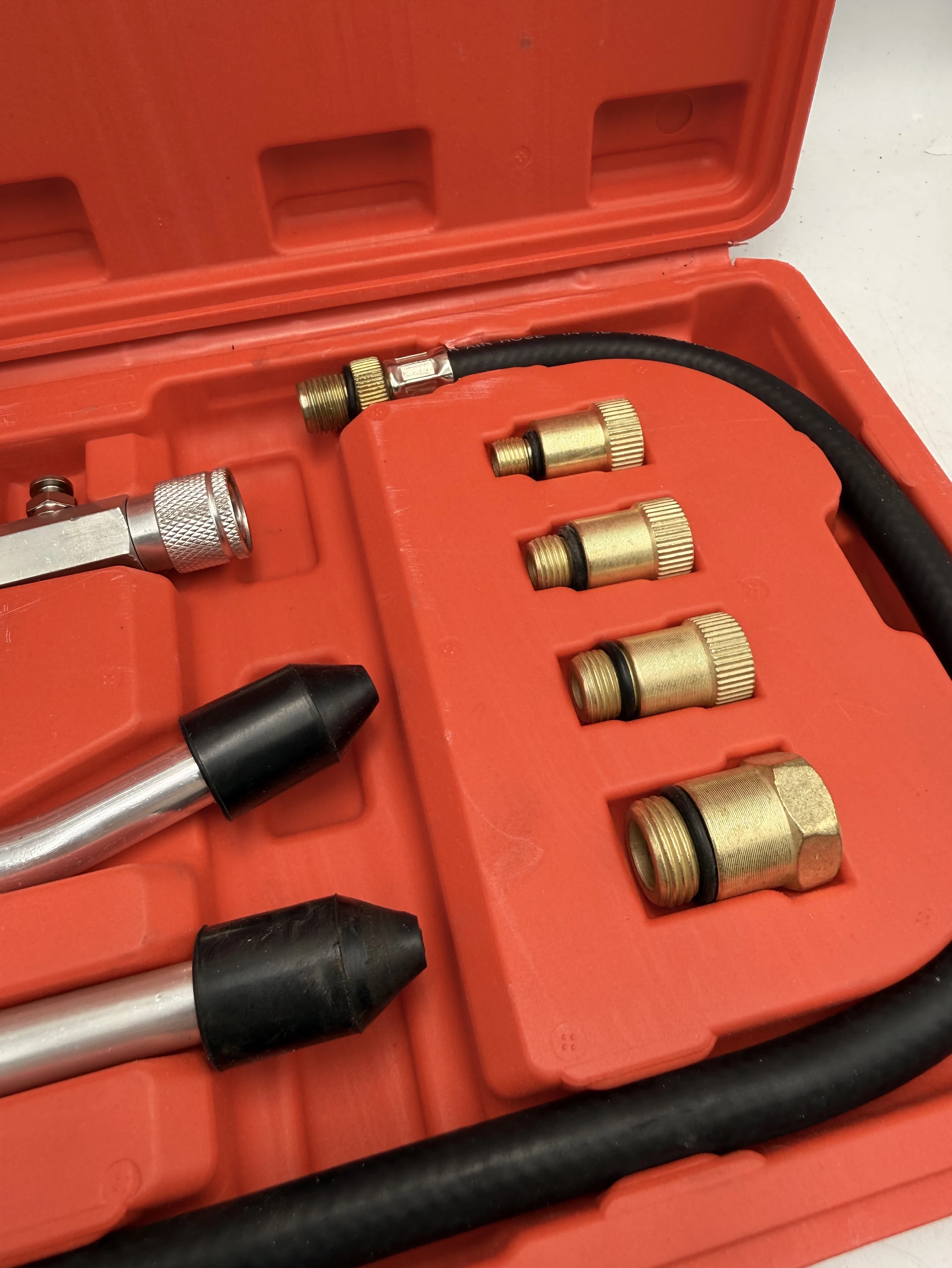 zestaw-do-pomiaru-cisnienia-w-cylindrach-silnik-ean-gtin-779640036938