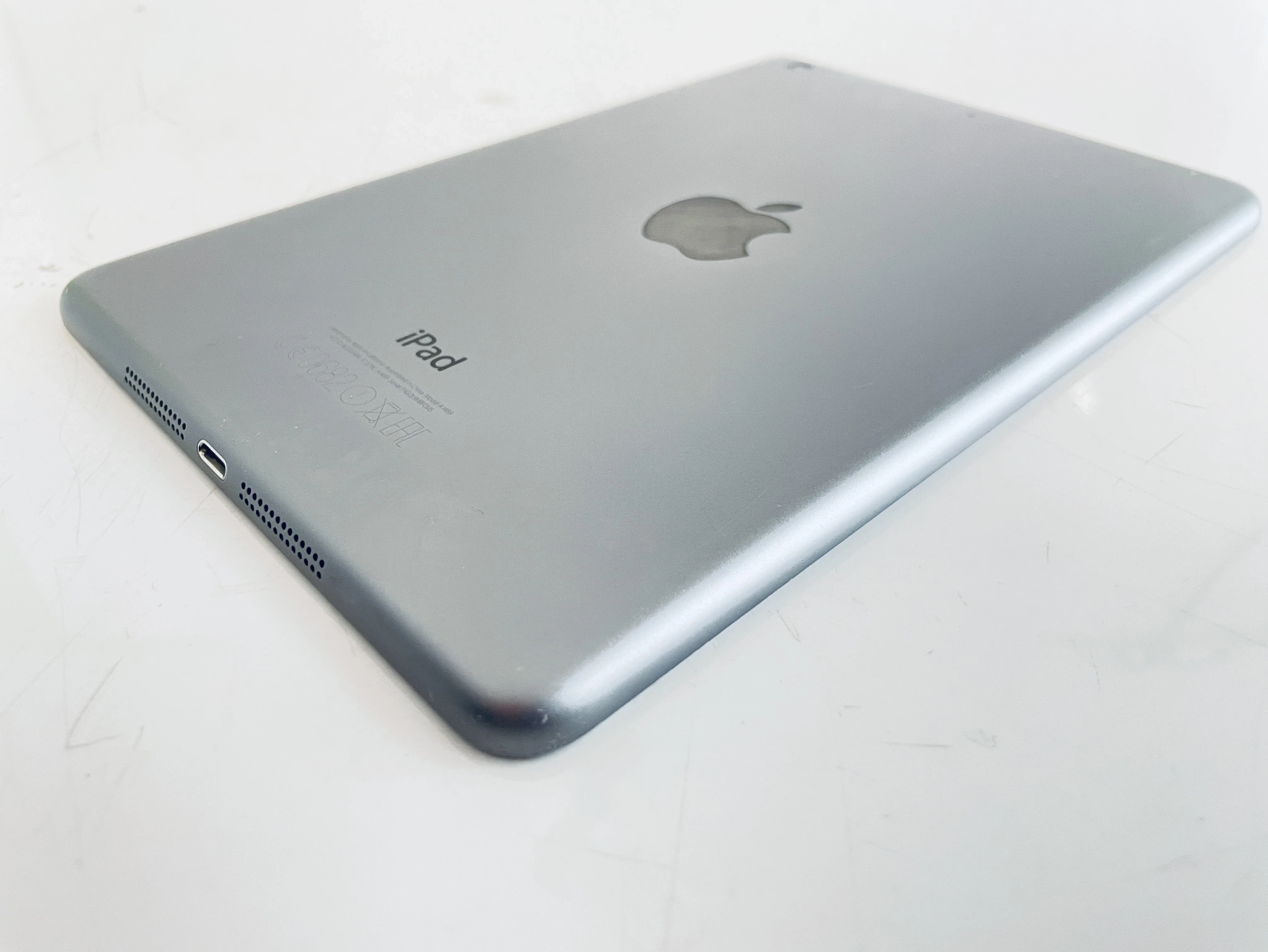 tablet-apple-ipad-mini-2nd-gen-79-1-gb-16-gb-szary-kod-producenta-a1489