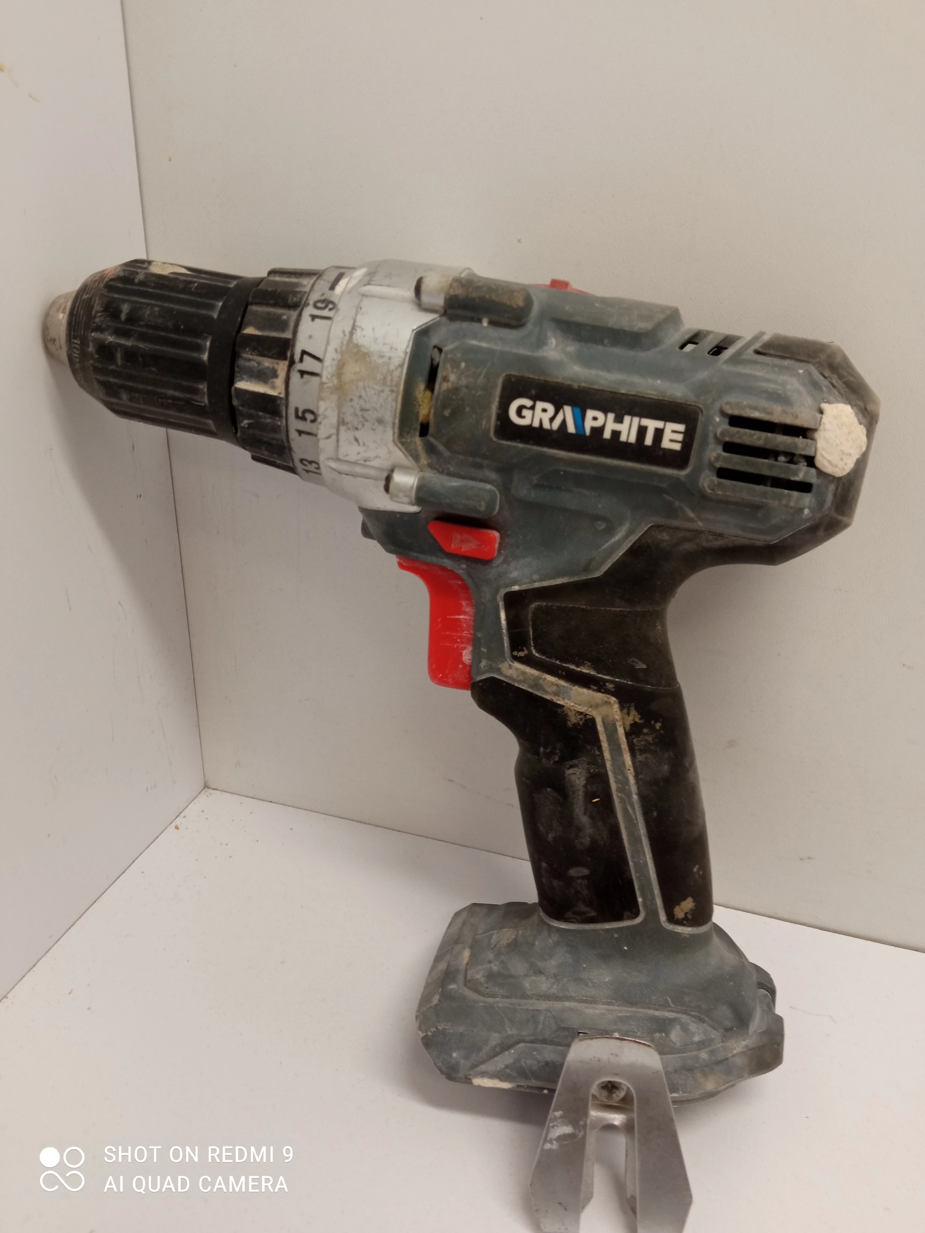 zakretarka-graphite-58g024-predkosc-obrotowa-2700