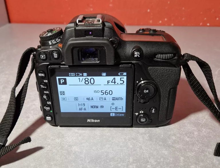 lustrzanka-nikon-d7500-obiektyw-sigma-18-300mm-nikon-135-63-dc-72-ean-gtin-0018208953479