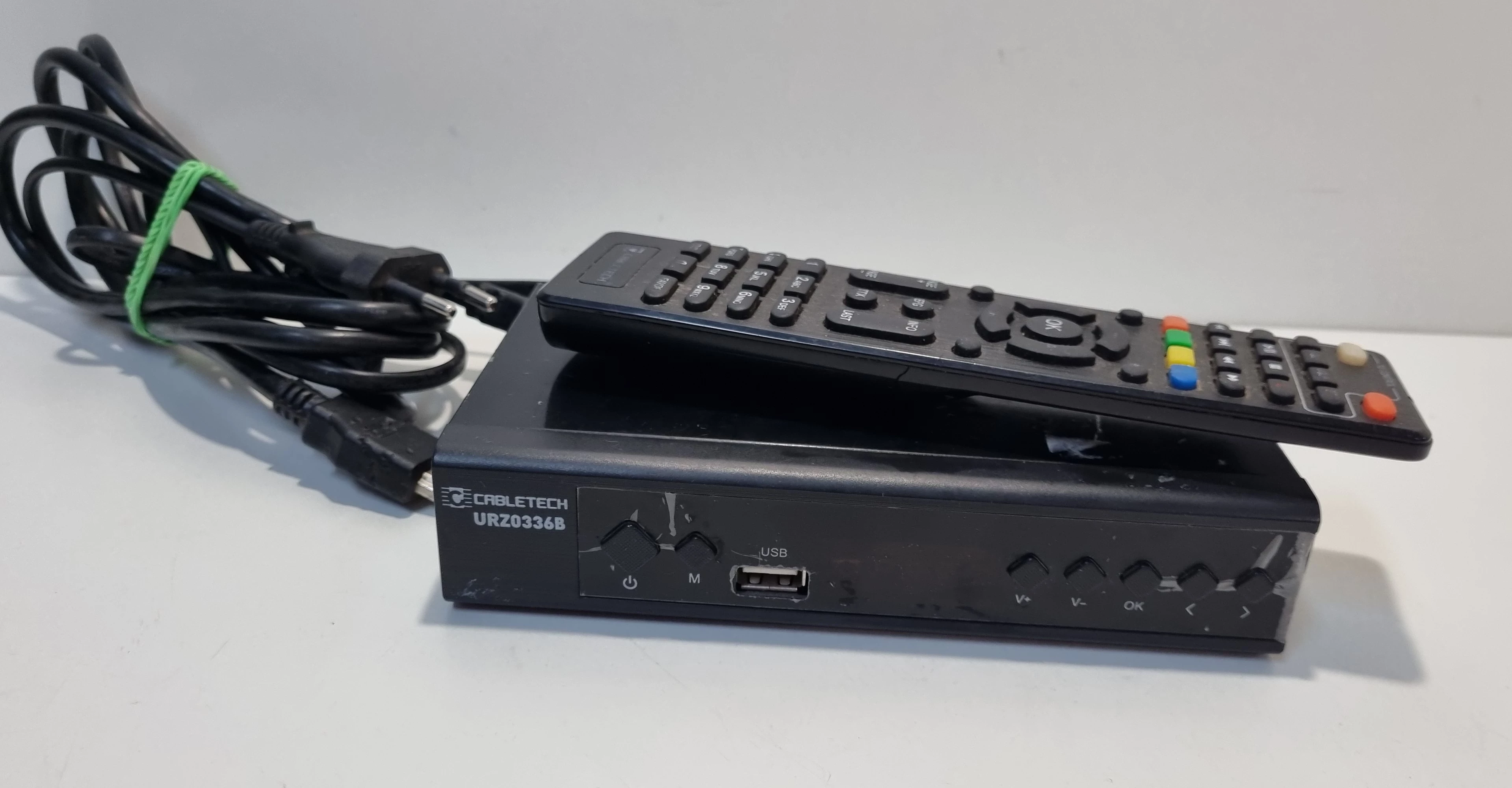 dekoder-dvbt-cabletech-urz0336b-pl-wolnosci-801-sroda-sl
