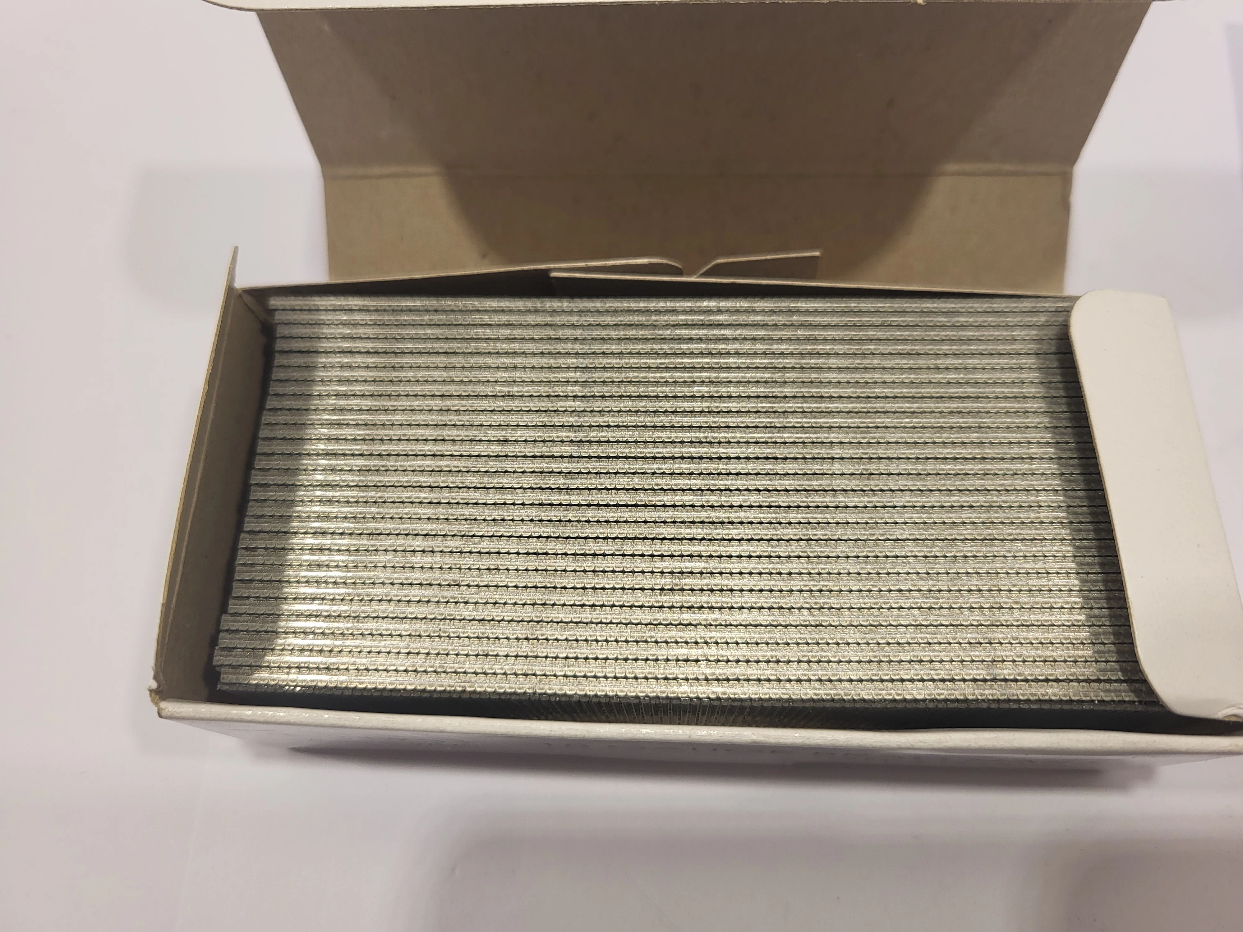 gwozdzie-18ga-kat-90-1x40mm-5-tys-makita-f-31931-stan-11323-2