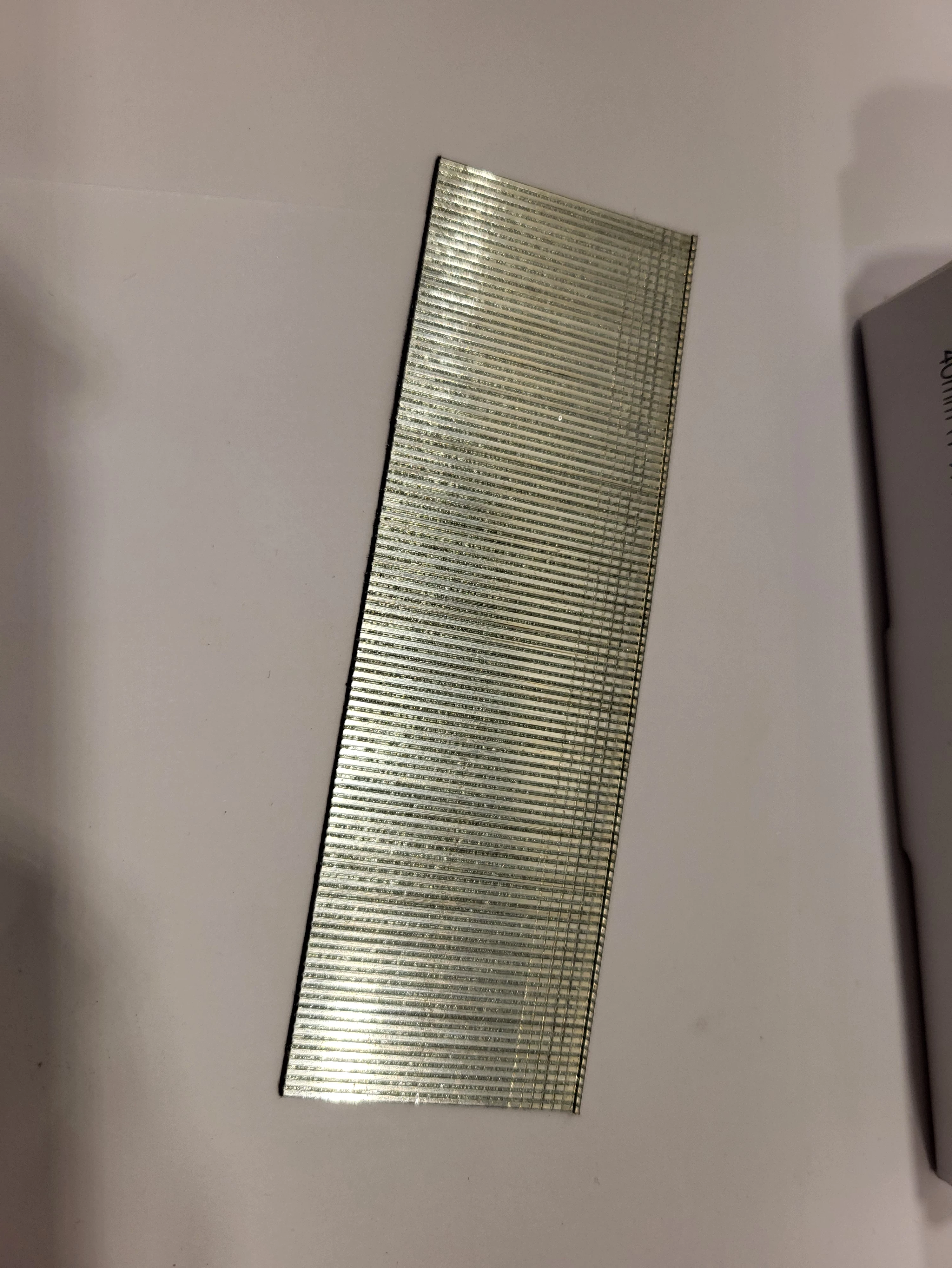 gwozdzie-18ga-kat-90-1x40mm-5-tys-makita-f-31931-maksymalna-dlugosc-gwozdzizszywek-40