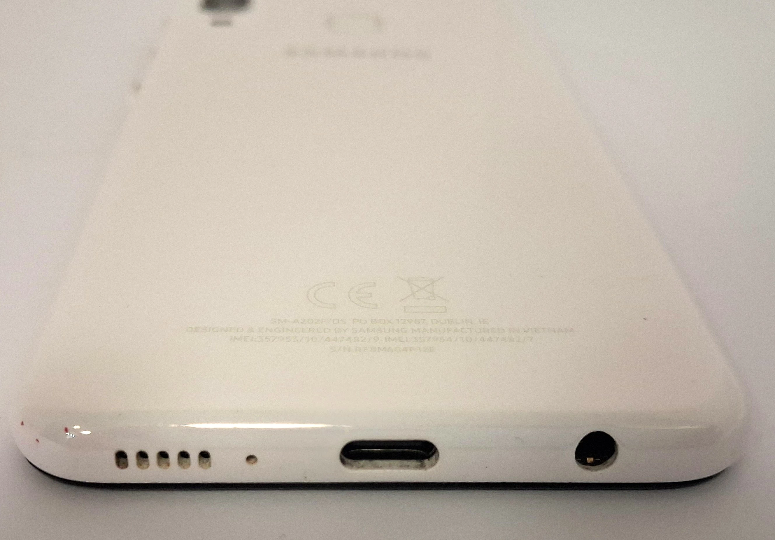 telefon-samsung-galaxy-a20e-332gb-kod-producenta-sm-a202fzwdxeo