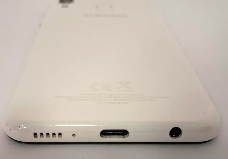 telefon-samsung-galaxy-a20e-332gb-kod-producenta-sm-a202fzwdxeo