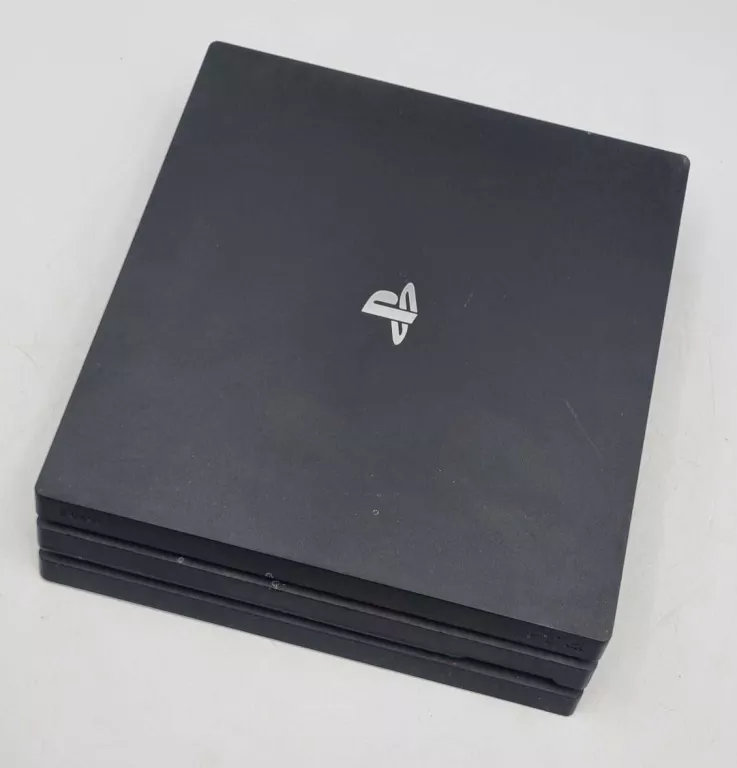 konsola-sony-ps4-pro-cuh-7216b-1tb-pad-dysk-wbudowana-pamiec-5179-352249