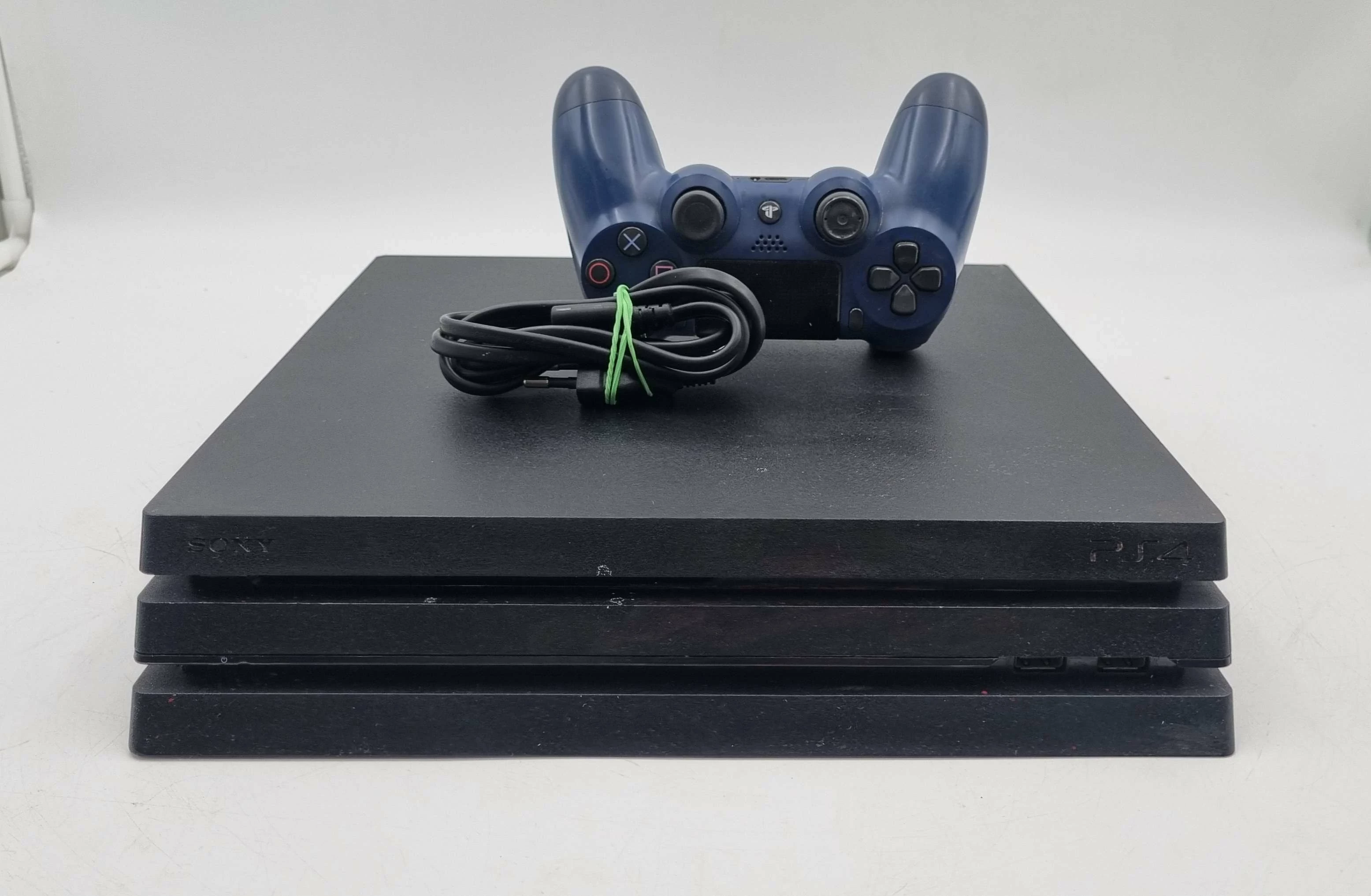 konsola-sony-ps4-pro-cuh-7216b-1tb-pad-producent-248914-1705040