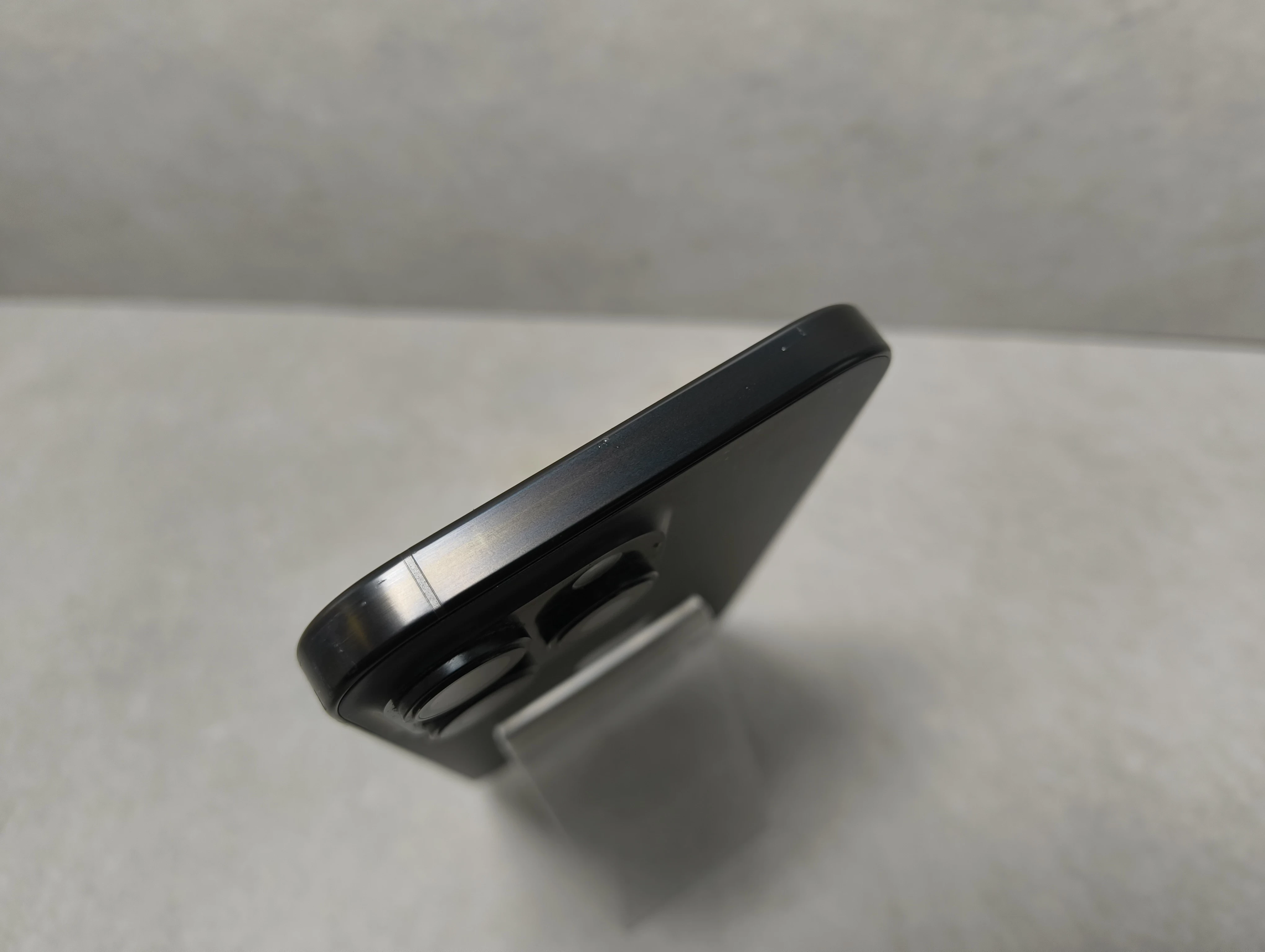 telefon-iphone-16-pro-max-256gb-95-stan-11323-2