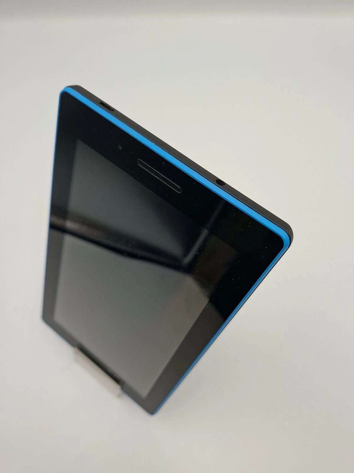 tablet-lenovo-pad-tb3-710f-komunikacja-219-2