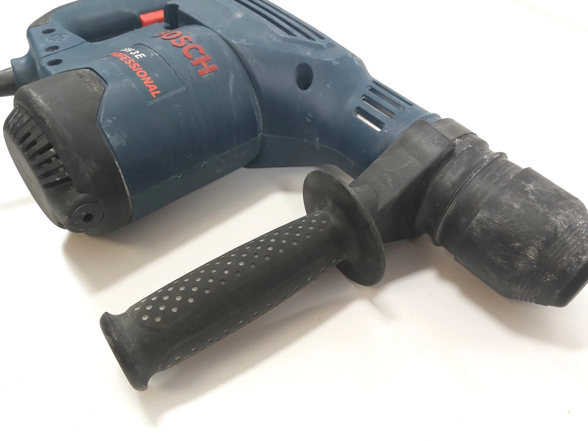 mlot-udarowy-bosh-gsh-3e-650w-walzika-seria-gsh-3-e