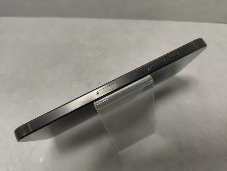 telefon-iphone-16-pro-max-256gb-95-przekatna-ekranu-690