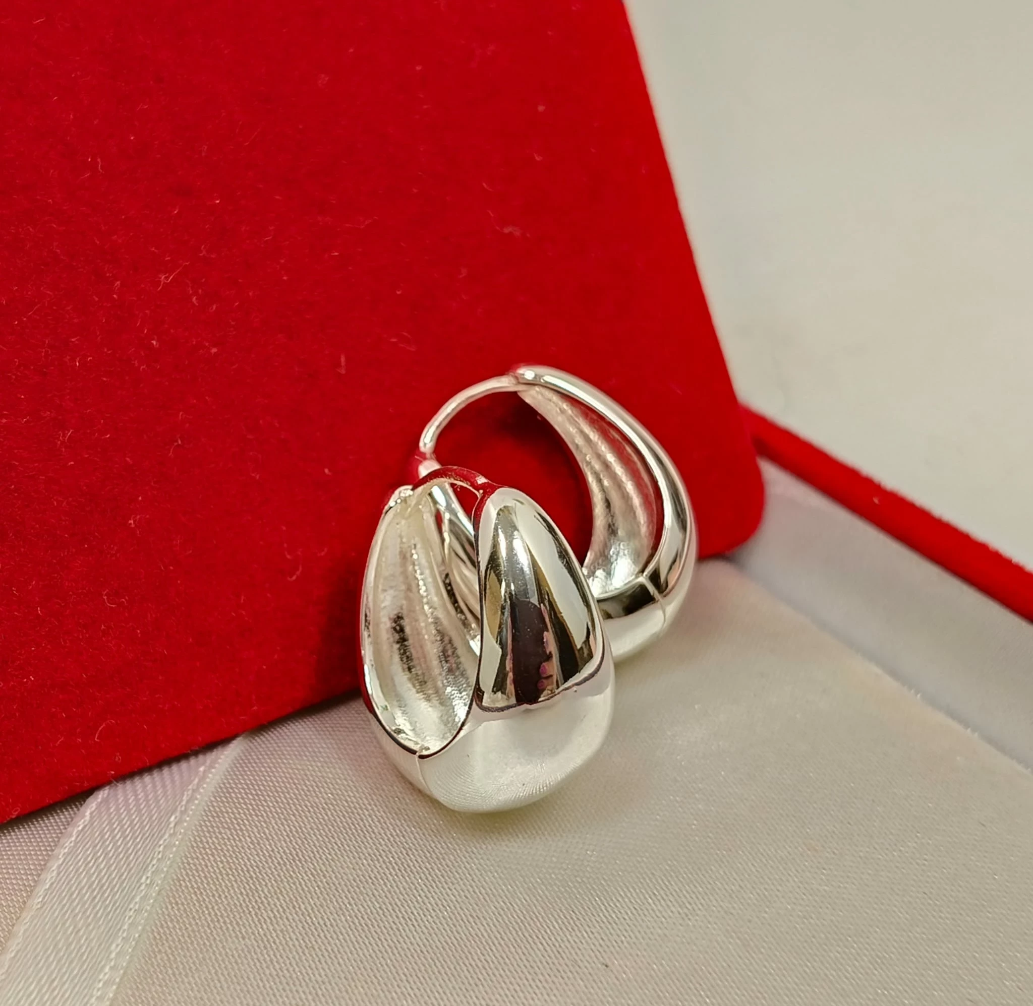 kolczyki-srebrne-925-masywne-738-g-szeokosc-10-mm-eleganckie-i-stylowe-stan-11323-2