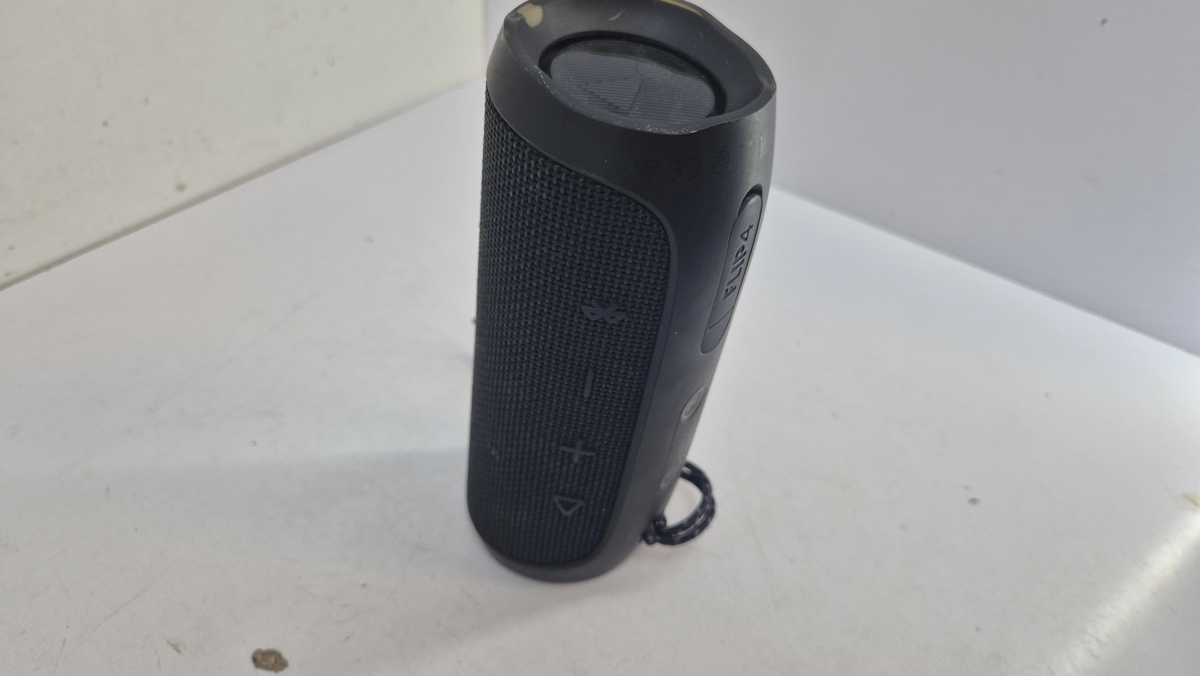 glosnik-jbl-flip-4-kod-producenta-jblflip4blk