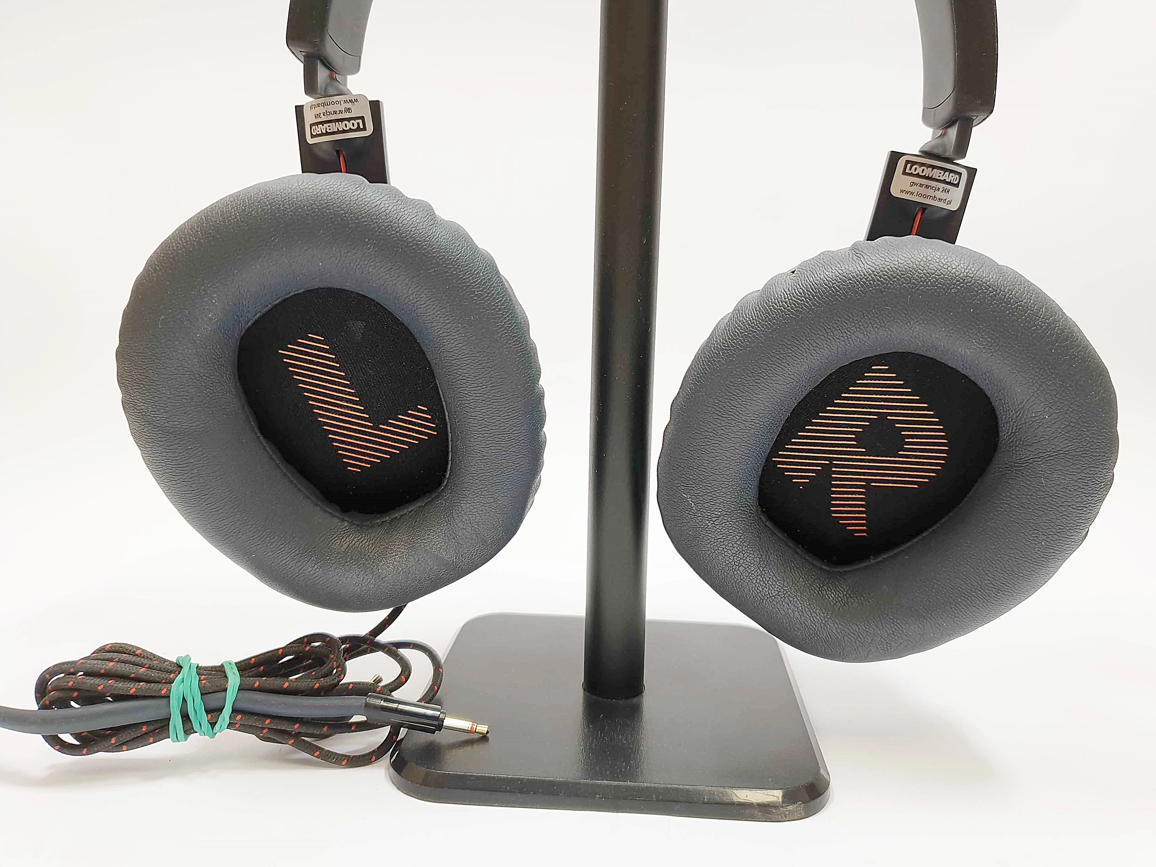 sluchawki-nauszne-jbl-quantum-100-z-mikrofonem-przewodowe-kod-producenta-jblquantum100blk