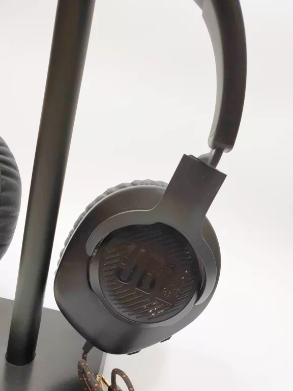 sluchawki-nauszne-jbl-quantum-100-z-mikrofonem-przewodowe-stan-11323-2