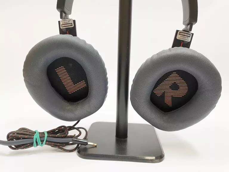 sluchawki-nauszne-jbl-quantum-100-z-mikrofonem-przewodowe-kod-producenta-jblquantum100blk