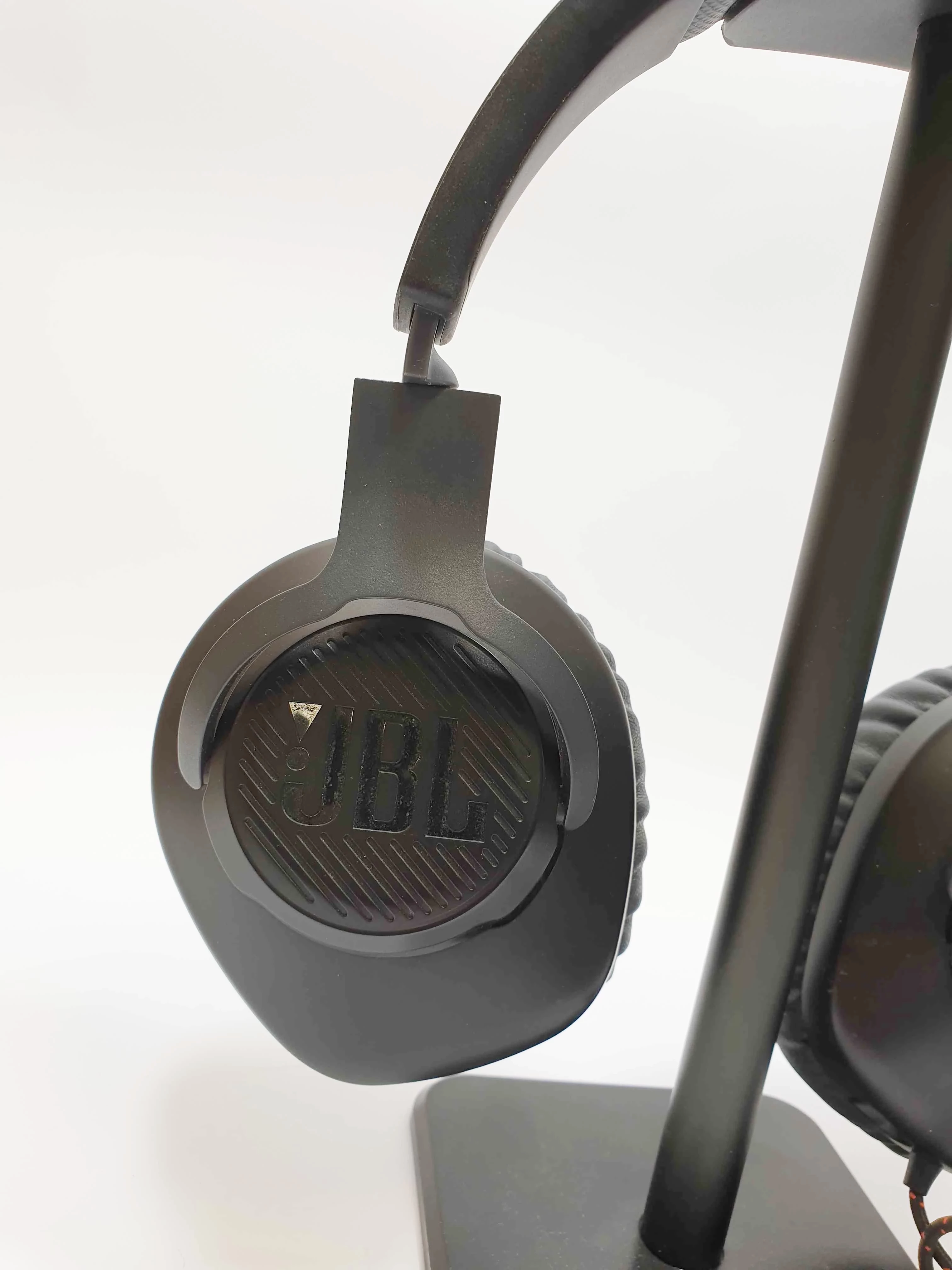 sluchawki-nauszne-jbl-quantum-100-z-mikrofonem-przewodowe-ean-gtin-6925281969621