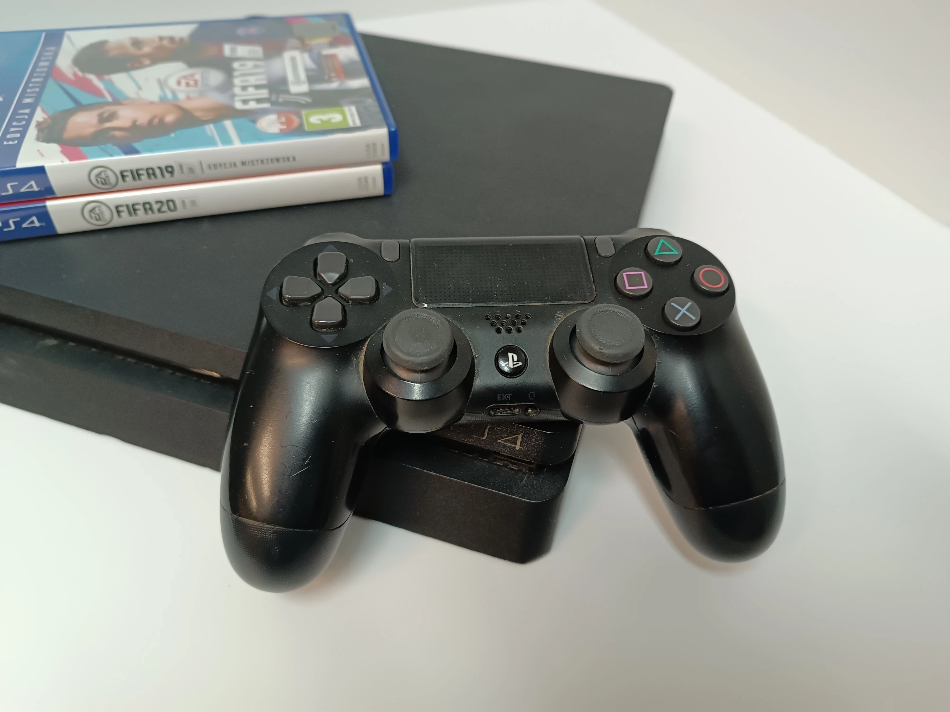 konsola-sony-playstation-4-500-gb-kod-producenta-cuh-2216a