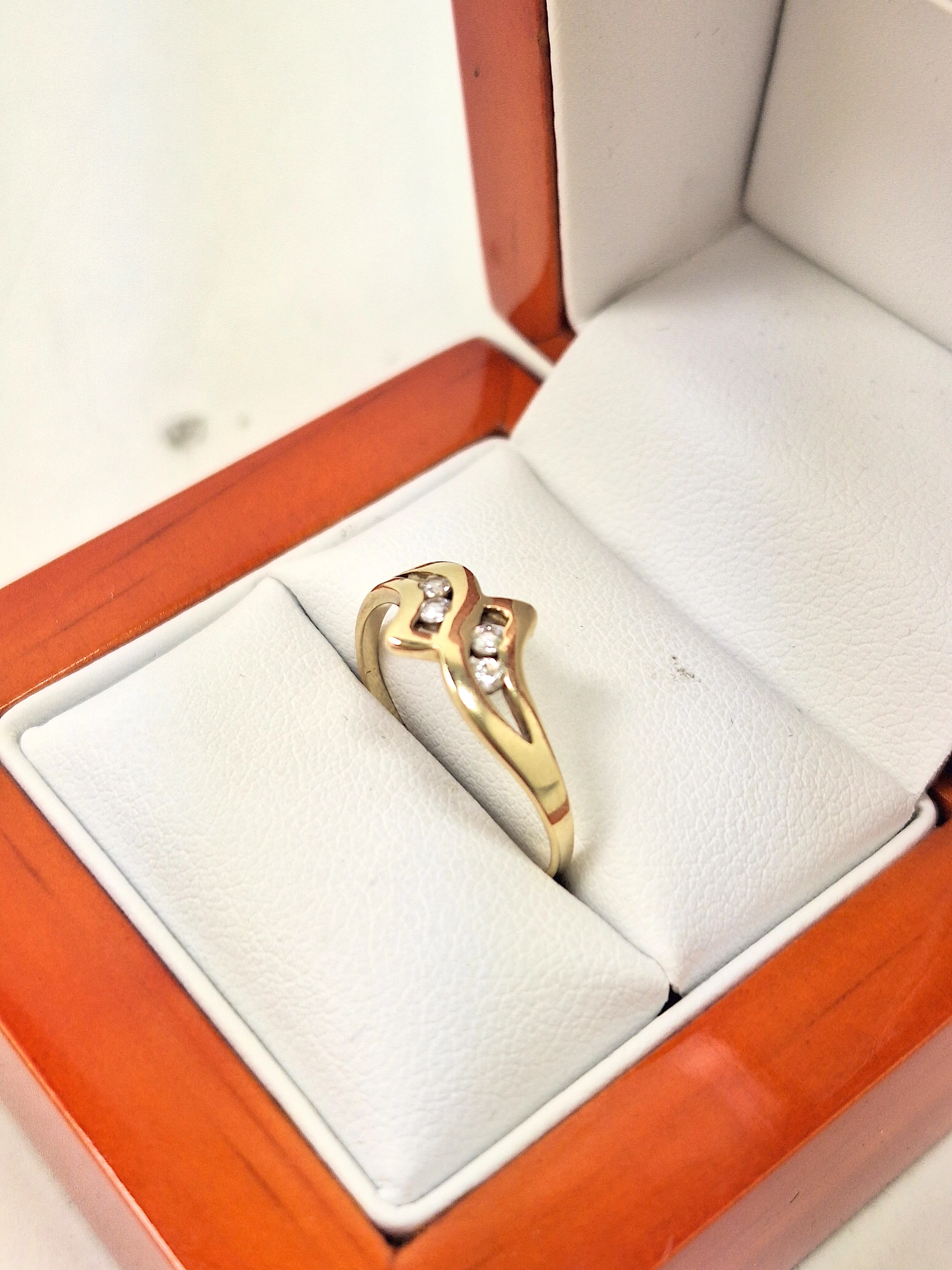 zloty-pierscionek-z-cyrkoniami-p585-r16-161g-kamien-17088-128