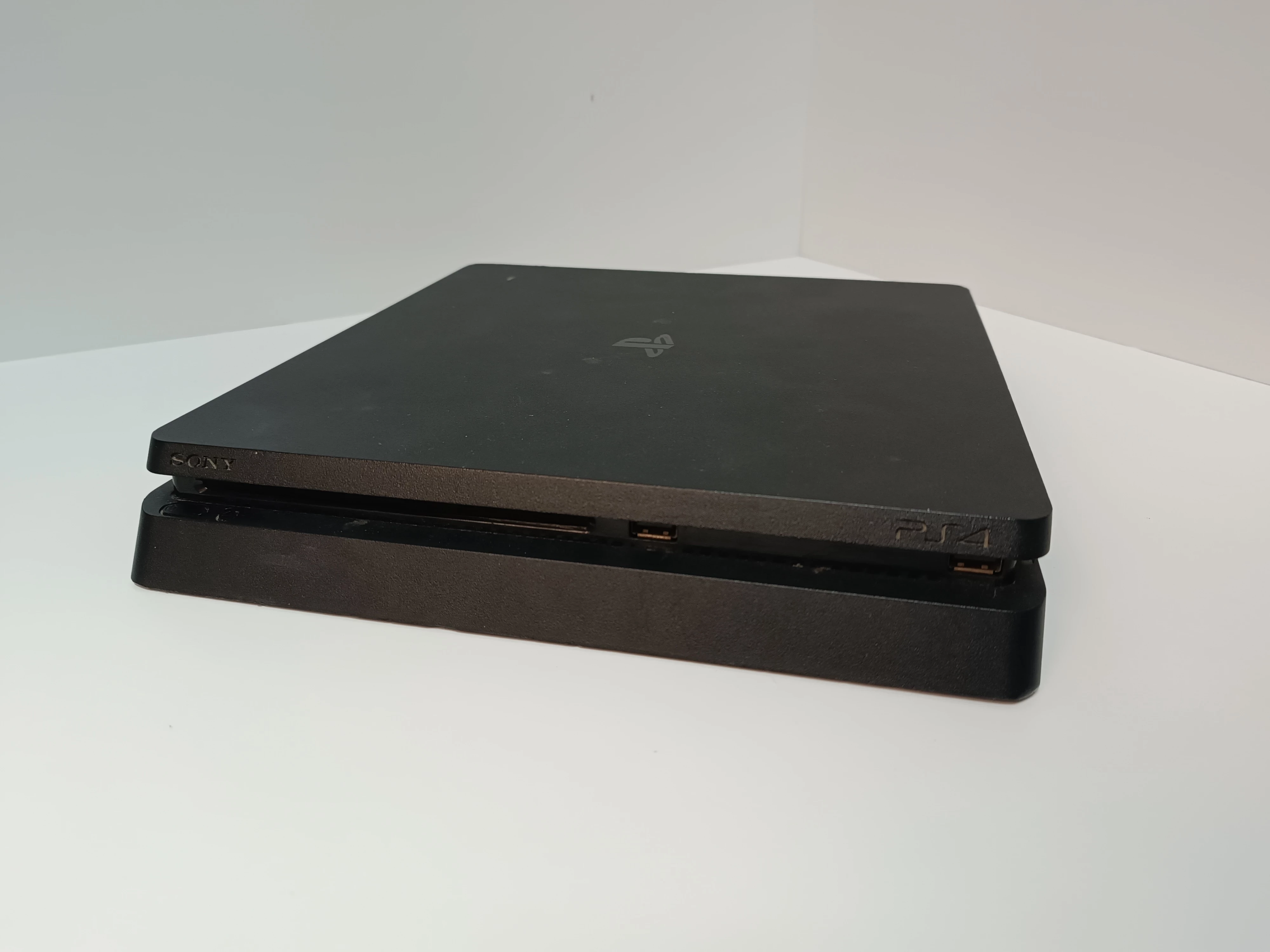 konsola-sony-playstation-4-500-gb-liczba-kontrolerow-w-zestawie-205994-225550