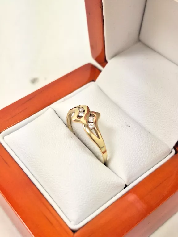 zloty-pierscionek-z-cyrkoniami-p585-r16-161g-kamien-17088-128