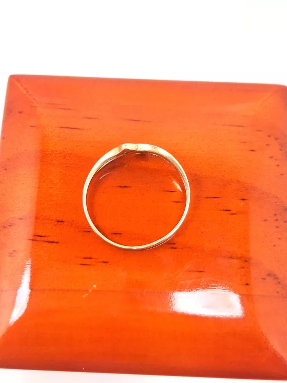 zloty-pierscionek-z-cyrkoniami-p585-r16-161g-stan-11323-2