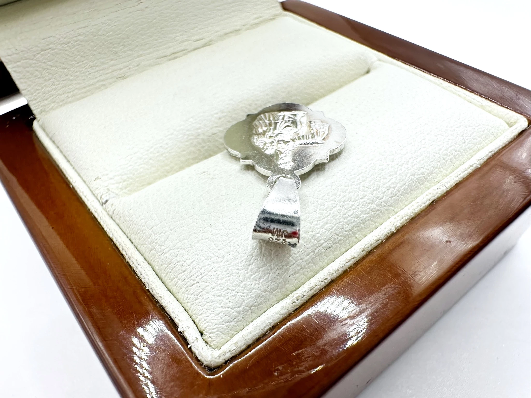 sd232-dwustronna-zawieszka-medalik-szkaplerz-serce-jezusa-ze-srebra-925-motyw-129129-1781623