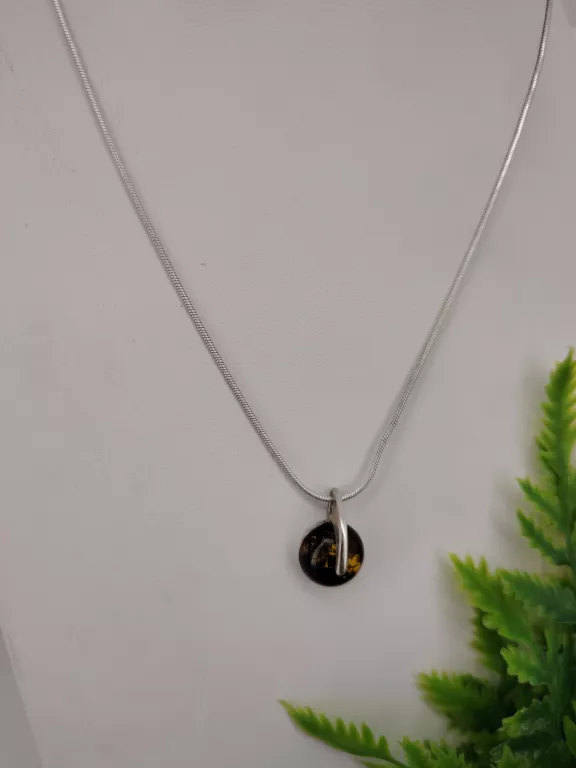 lancuszek-z-zawieszka-srebro-925-532g-aleja-wolnosci-15b-czestochowa-sj