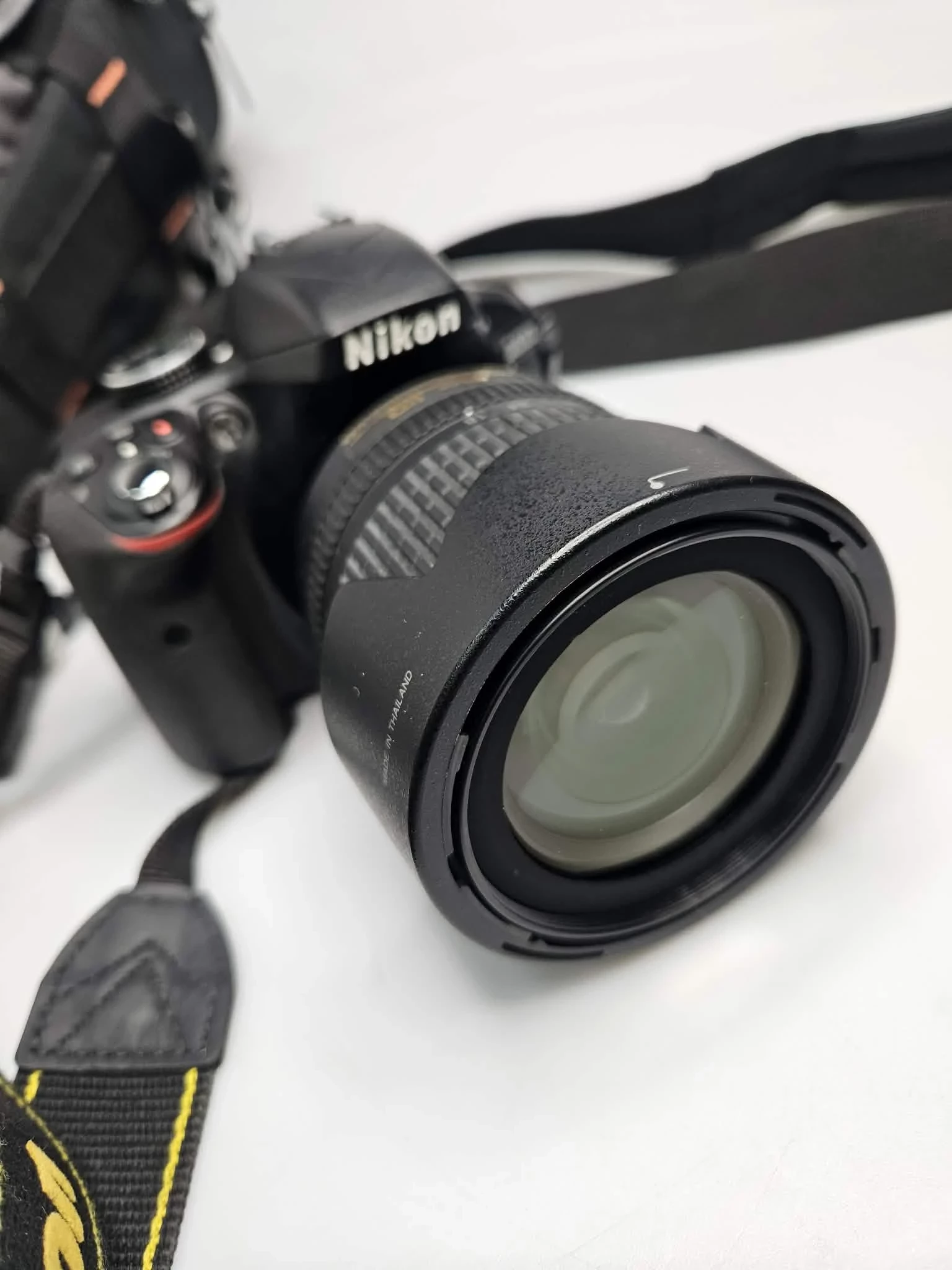 lustrzanka-nikon-d3300obiektyw-nikon-dx-af-s-nikkor-18-105mm-135-56g-e-typ-matrycy-14228-2