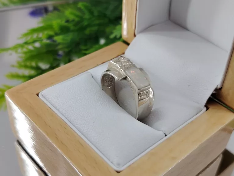 piekny-pierscionek-srebro-925-403g-r-18-aleja-wolnosci-15b-czestochowa-sj