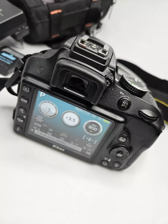 lustrzanka-nikon-d3300obiektyw-nikon-dx-af-s-nikkor-18-105mm-135-56g-e-rozmiar-matrycy-206882-228774