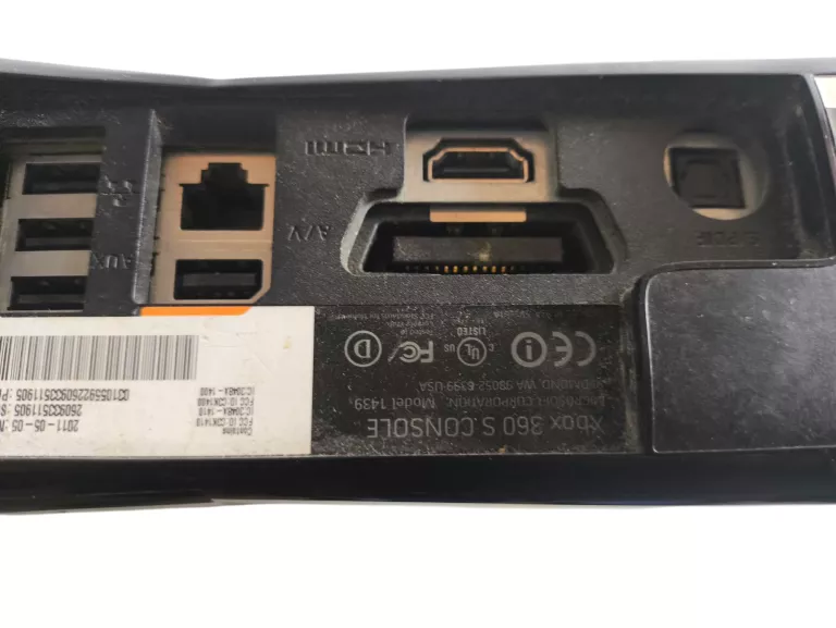 konsola-xbox-360-slim-250gb-1439-ean-gtin-5907296739094