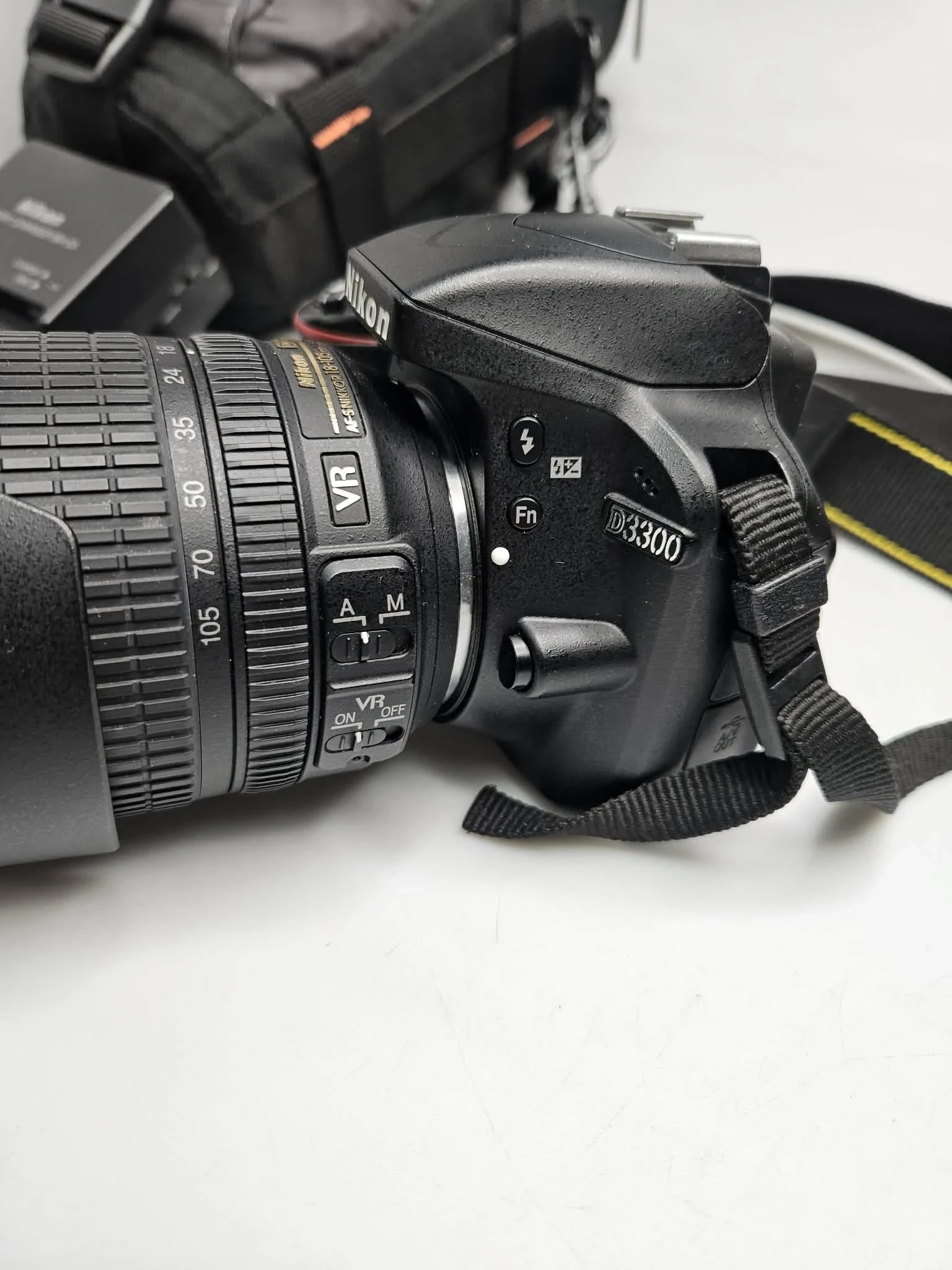 lustrzanka-nikon-d3300obiektyw-nikon-dx-af-s-nikkor-18-105mm-135-56g-e-w-zestawie-814-1