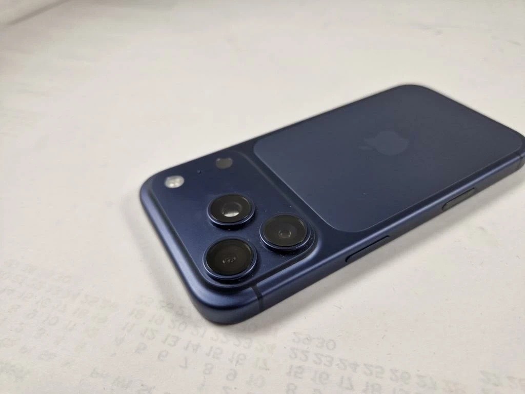 apple-iphone-17-pro-256gb-bat-100-igla-komplet-pamiec-ram-202865-324301