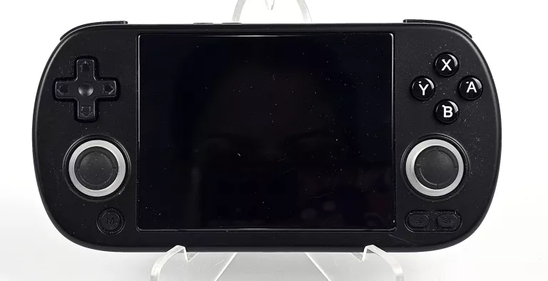 konsola-przenosna-anbernic-rg40xx-hallera-2-wladyslawowo