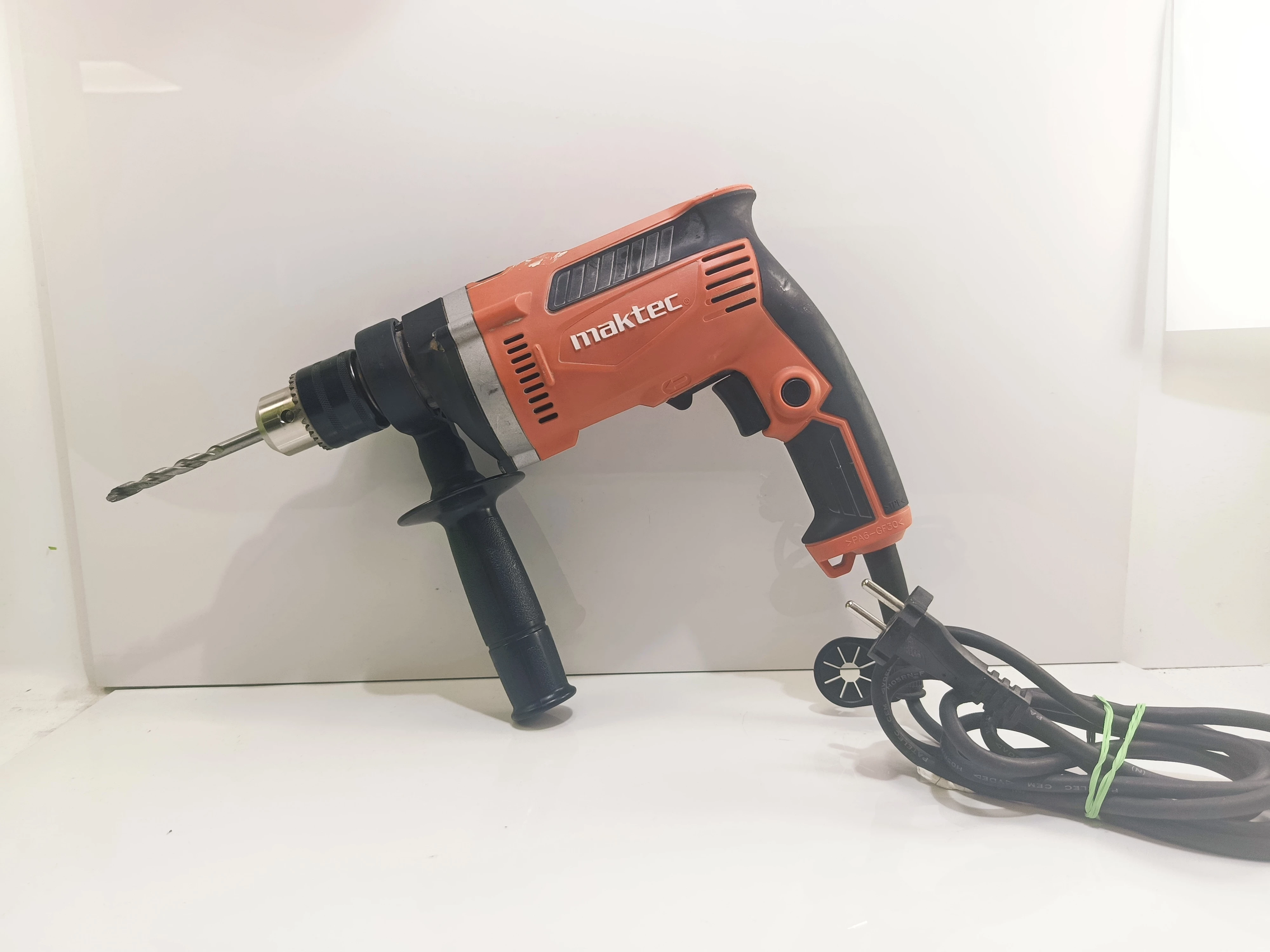 maktec-wiertarka-udarowa-sieciowa-430w-regulacja-obrotow-mt817-glowna-62-poznan-ska-x