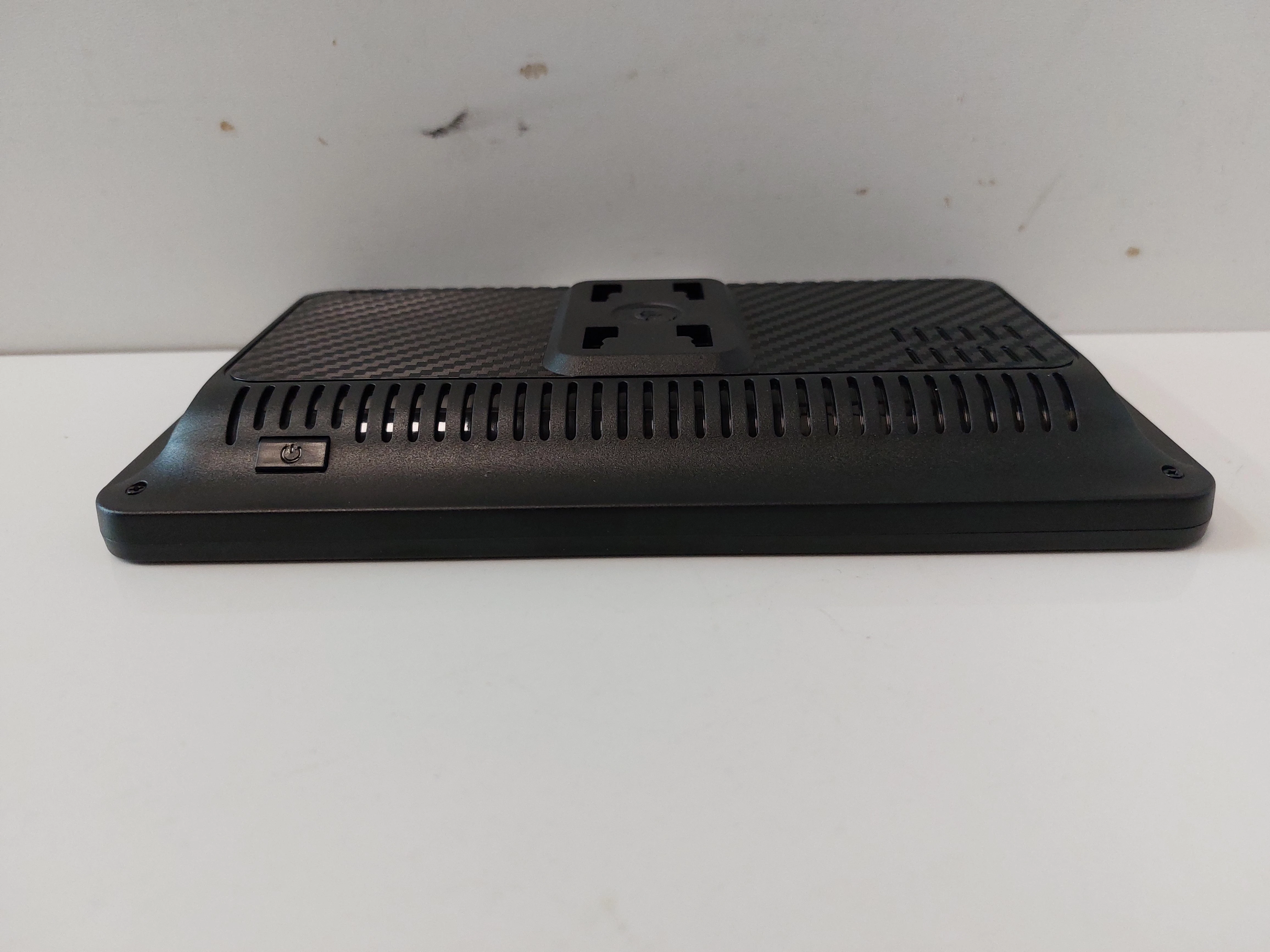 7-carplay-smart-screen-bw-w706r-extra-polecam-stan-11323-2