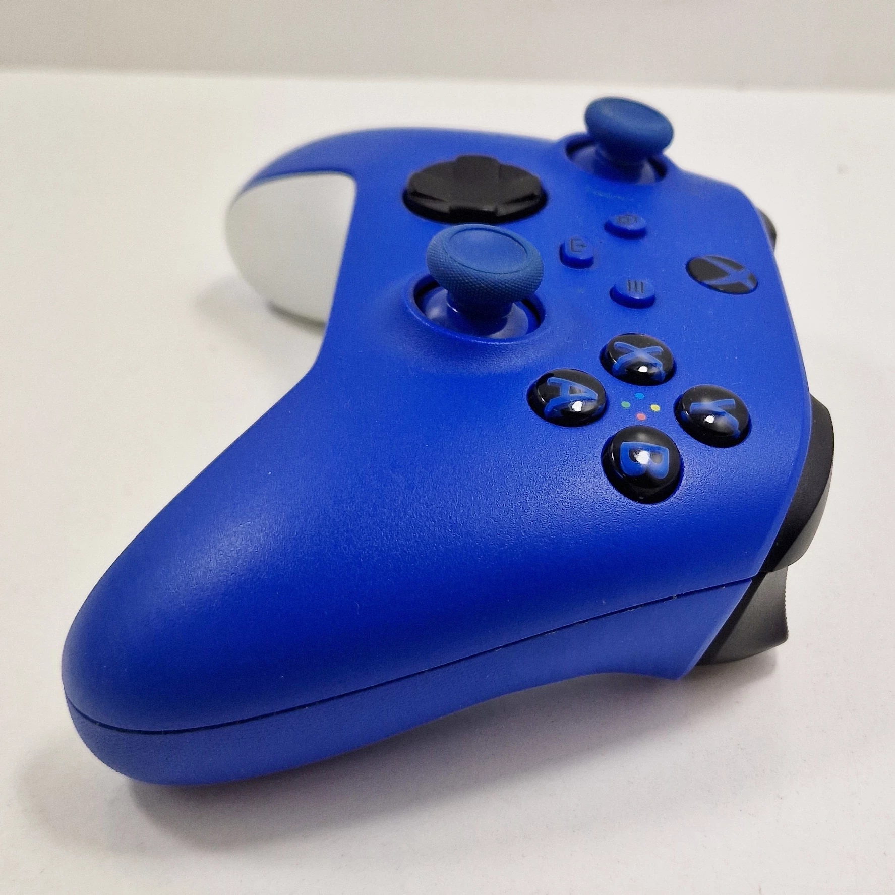 microsoft-xbox-series-pad-bezprzewodowy-niebieski-kod-producenta-qau-00009